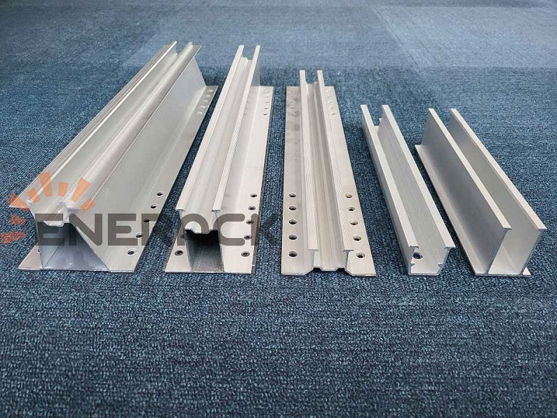 Mini rail for trapezoidal sheet metal