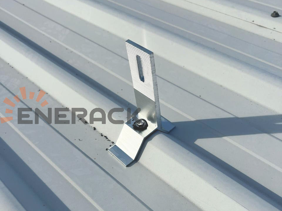 L feet for trapezoidal sheet metal