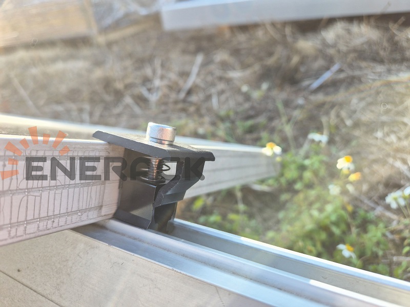 Inner and end integrated clamp kit