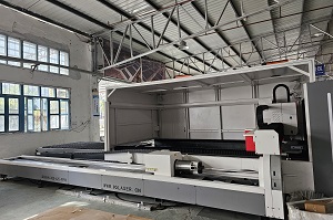 Fiber laser combined machine