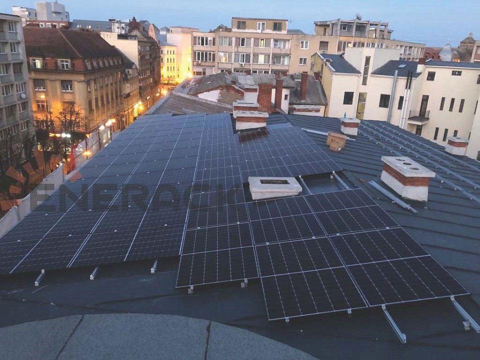 18KW C04 standing seam clamp in Hungary